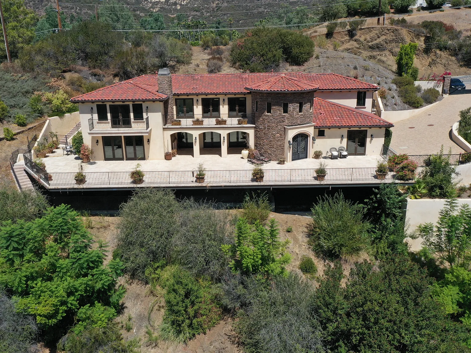 25066 Mulholland Hwy — Photo 1