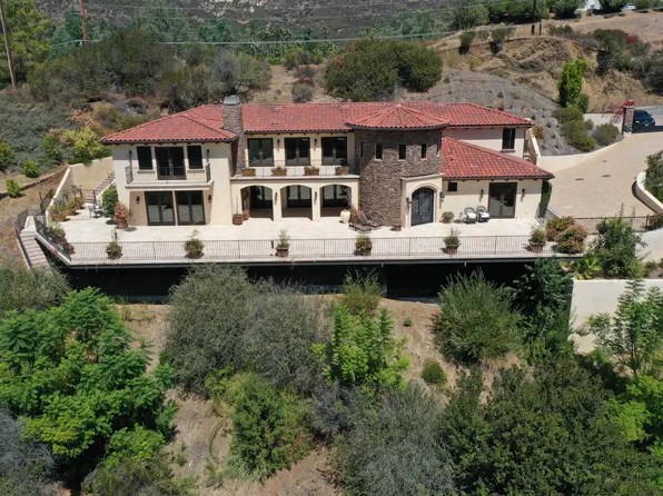 25066 Mulholland Hwy, Calabasas, CA 91302