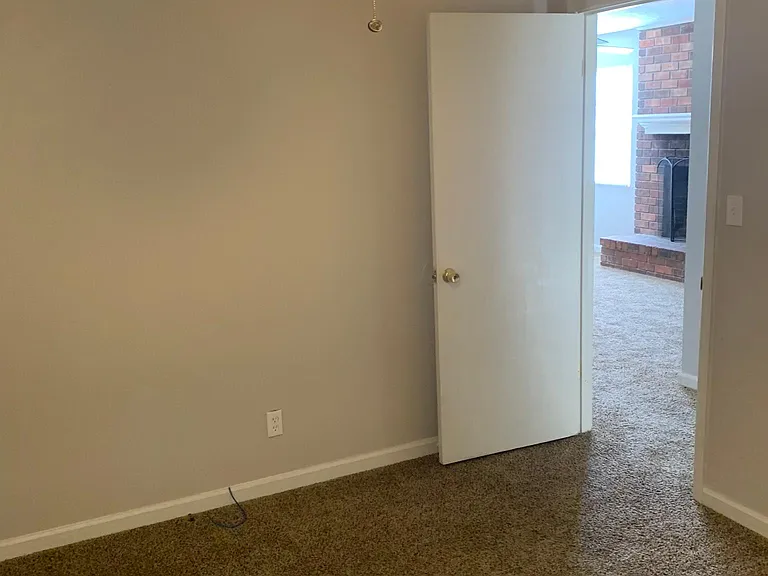 1156 Saxon Rd — Photo 17