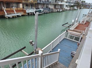 805 E Oyster Dr, Port Isabel, TX 78578