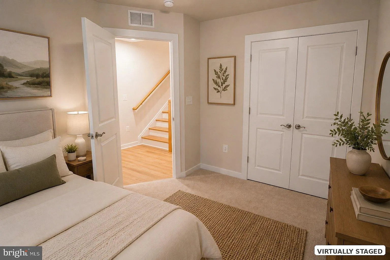3 bed, 3.5 bath, 2086 sqft, $3,400 — Photo 4