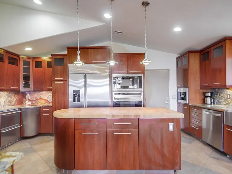 2703 Lobelia Rd — Photo 20