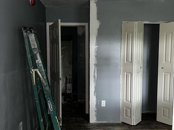 3rd image of 4502 Ken Knight Dr N