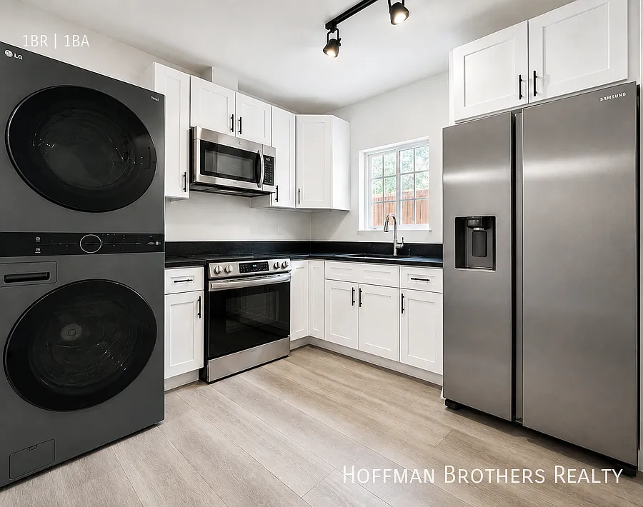 7700 Louise Ave Van Nuys, CA 91406 — Photo 2