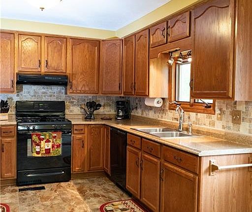 5th image of 83 Oakleigh Dr