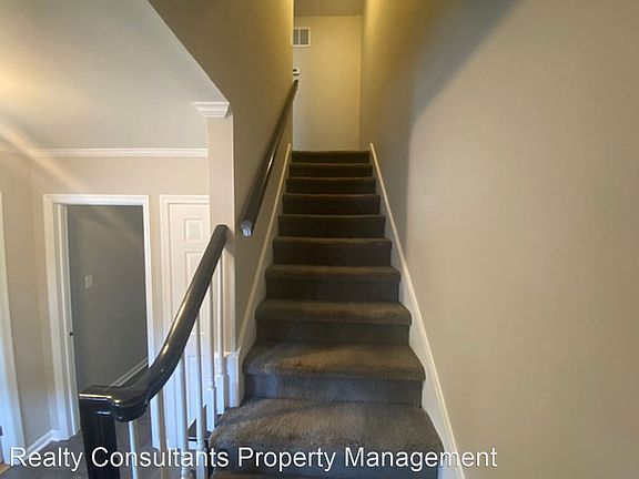 3rd image of 3210D Regents Park Ln