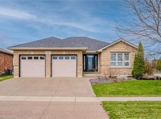 37 Mansfield Dr, Brant, ON N0E1N0