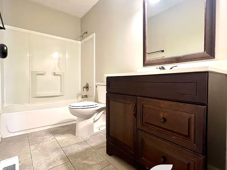 5233 Mawood St — Photo 11