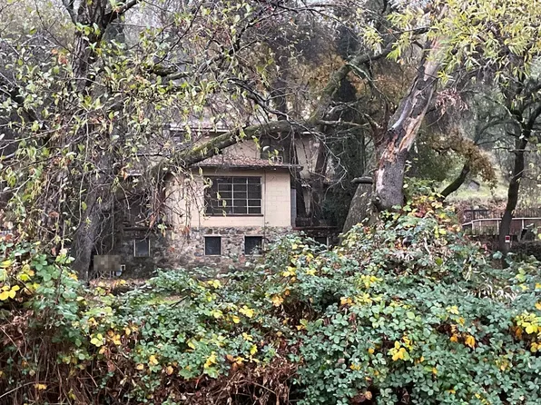 880 Auburn Ravine Rd, Auburn, CA 95603