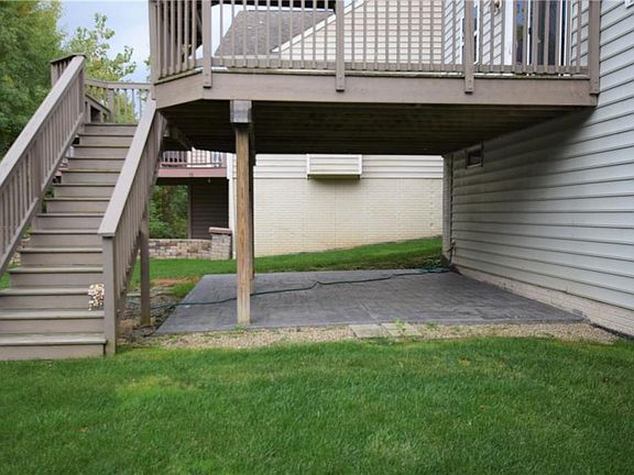 3rd image of 5031 Lake Forest Dr