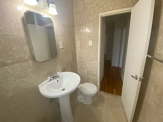 Rented by Contact Realty | media 20