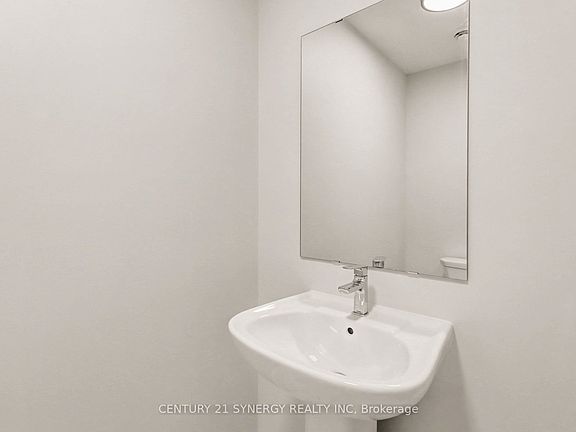 5th image of 69 Villeneuve St