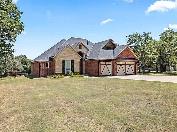 3rd image of 26808 Briar Oak Dr