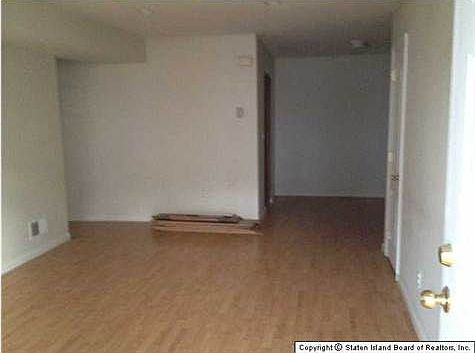 4th image of 235 Maple Pkwy #A