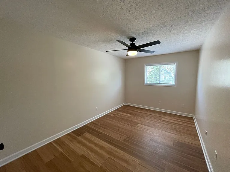 165 E. 11th Ave. MG — Photo 20
