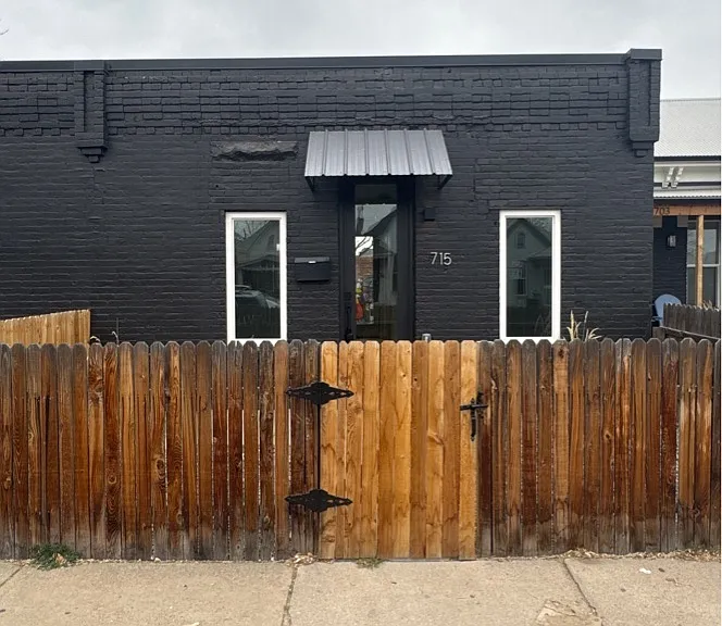 715 W 9th Ave — Photo 16