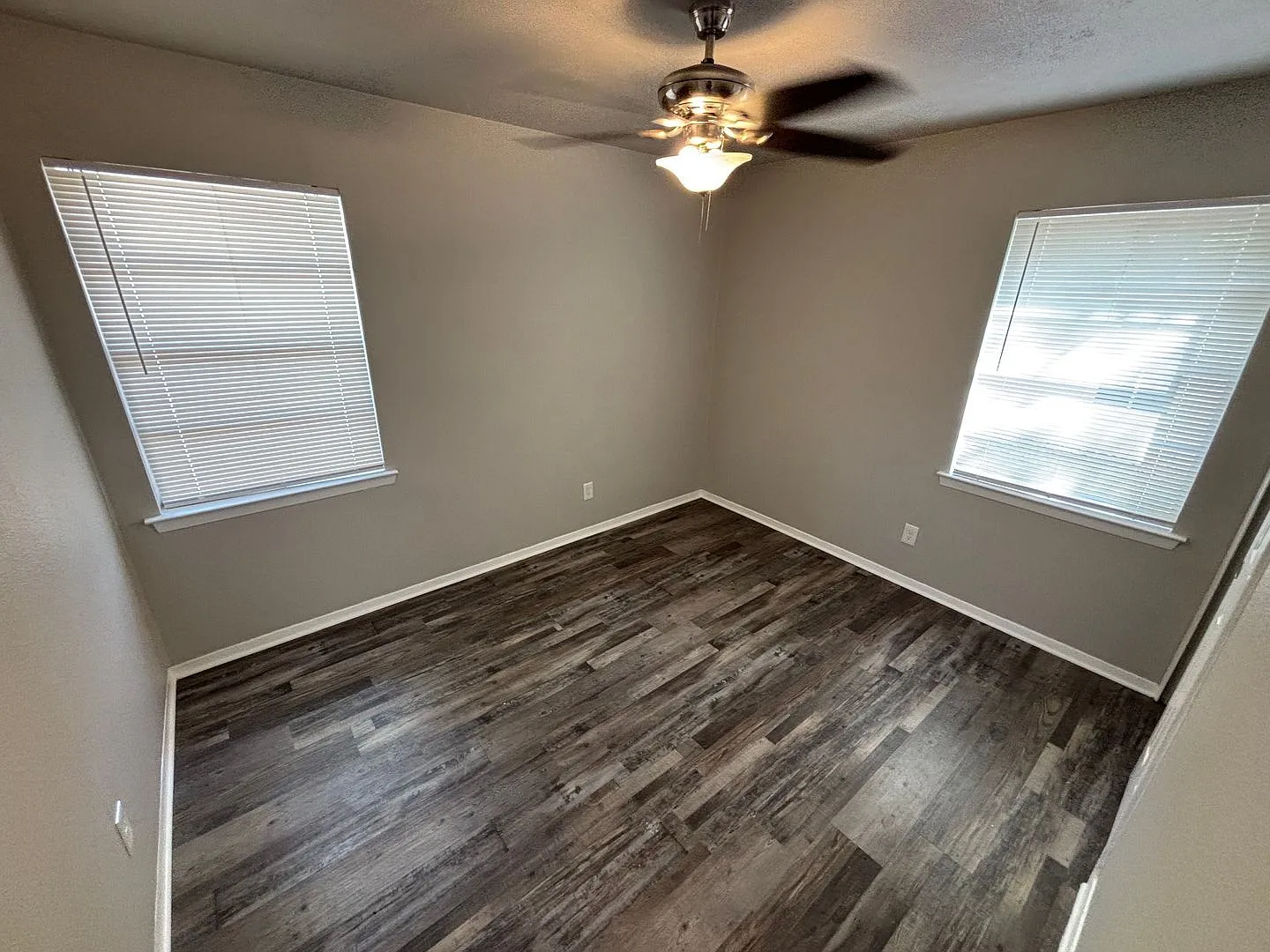 2522 Cunningham Street — Photo 4