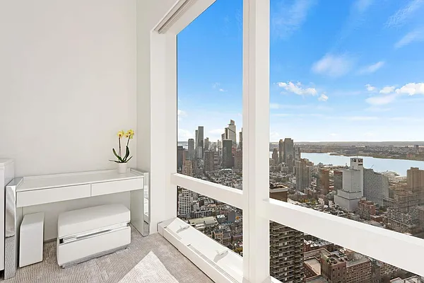 Rented by Sotheby's International Realty | media 9