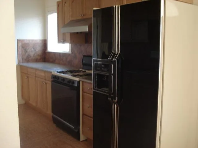 1301 W Jaffa St — Photo 3