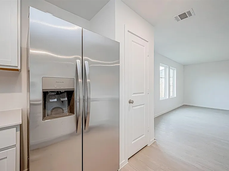 719-719 Falling Cave Dr — Photo 11