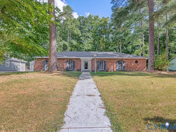 1809 Tudor Ln, Petersburg, VA 23805