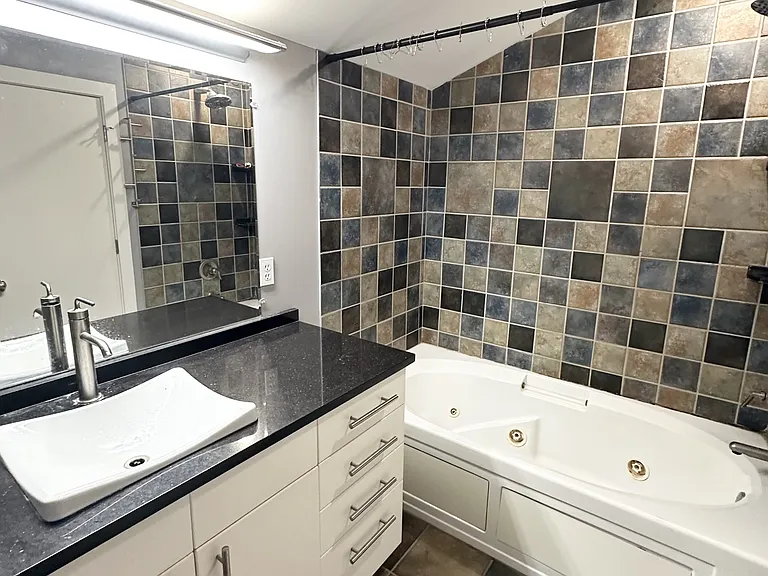 808 Madison Ave #1 — Photo 8