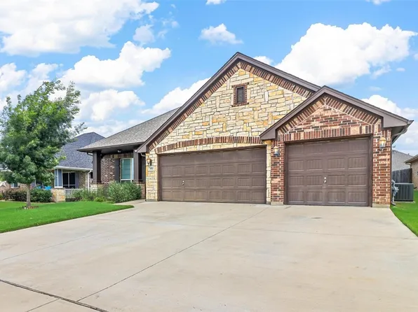 1013 Destrehan Ct, Burleson, TX 76028