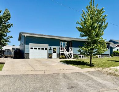 503 10th St NW, Devils Lake, ND, 58301