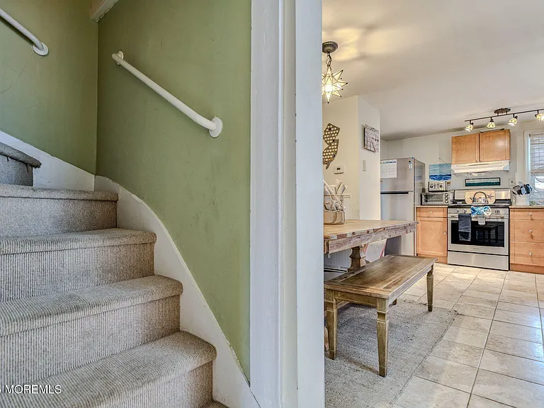 19 Webb Ave #2 — Photo 24