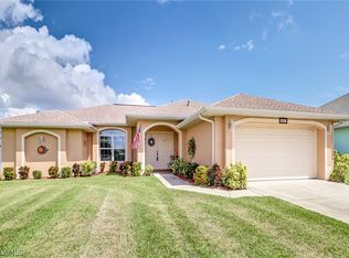207 SE 31st Terrace Cpe, Coral, FL 33904