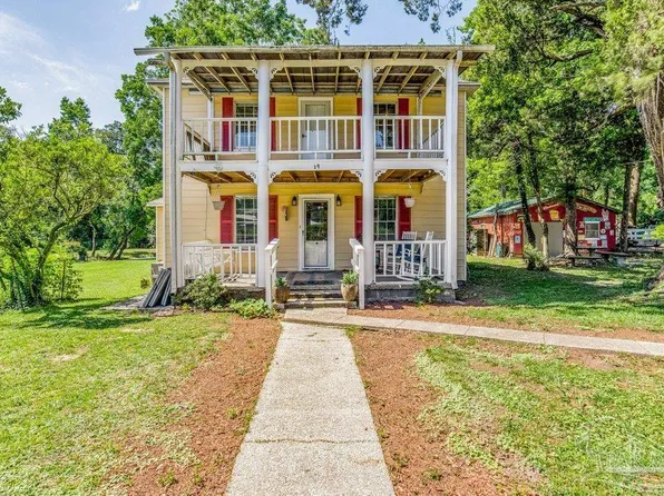 19 Cottage Hill Rd, Cantonment, FL 32533