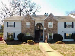 4000B Whirlaway Ct, Clemmons, NC 27012