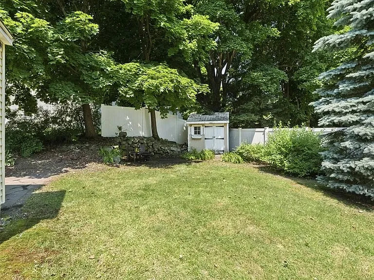 27-29 Kilby St — Photo 35