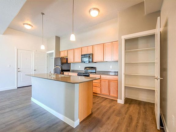 5th image of 40 N Orem Blvd #C-202