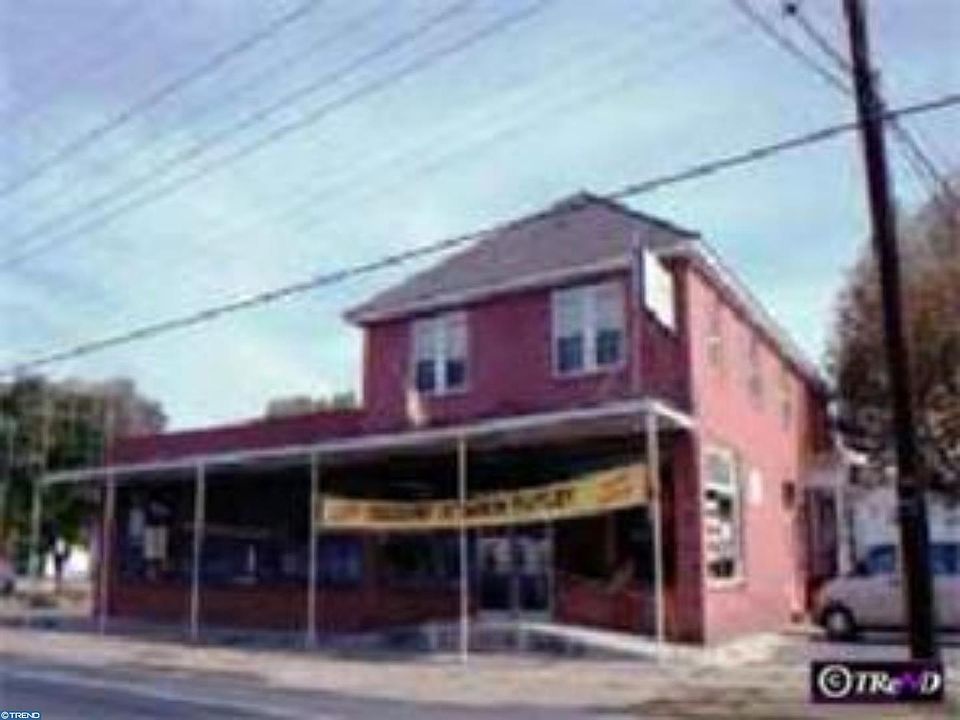 1st image of 196 N Broadway