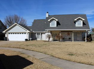 3152 Ronshire St, Port Neches, TX 77651