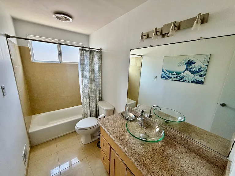 2nd Floor Guest bathroom