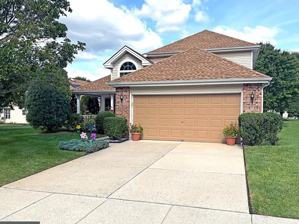 89 Peppergrass Dr S, Mount Laurel, NJ 08054