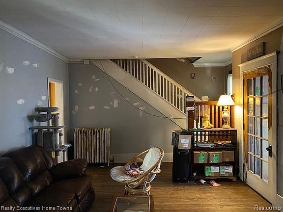 5th image of 1508 Lapeer Ave