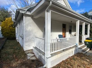 16 Prospect St, Oakville, CT 06779