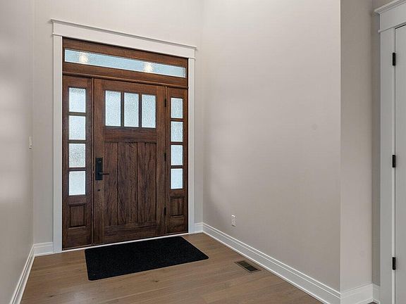 5th image of 9500 Place St #91