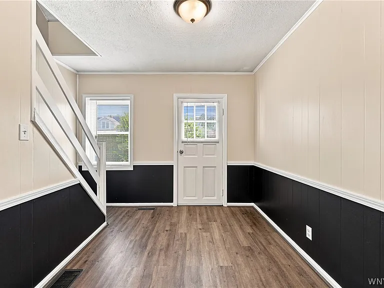533 Euclid Ave — Photo 8