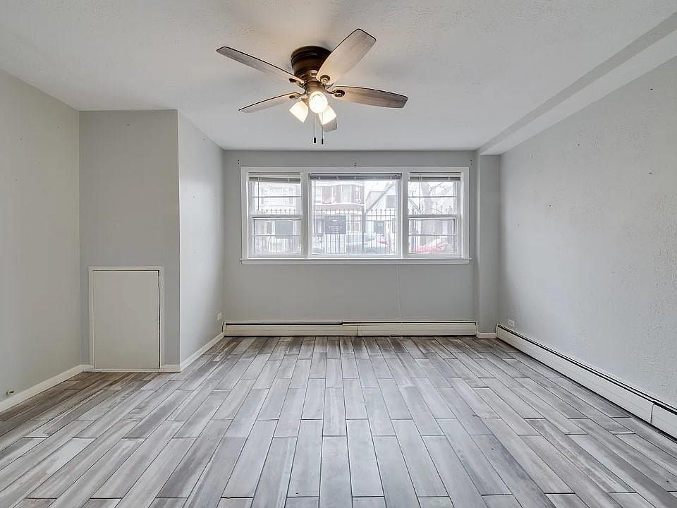 1st image of 3325 W Potomac Ave APT 2