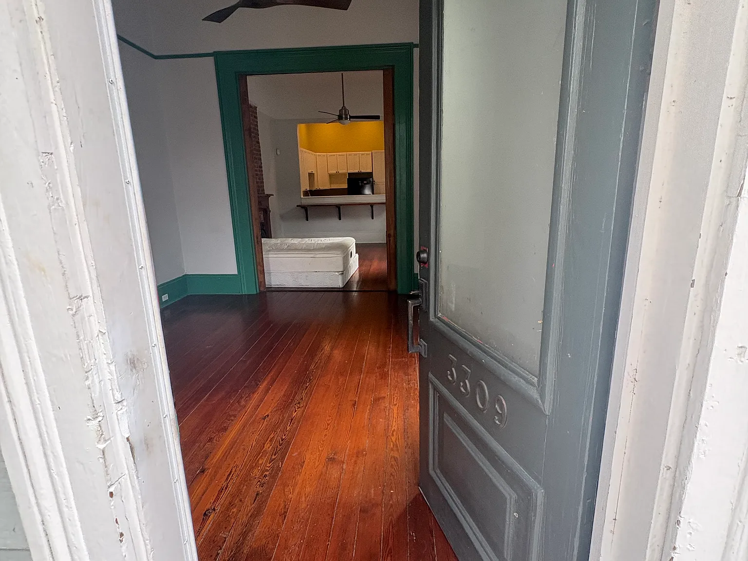 1 bed, 900 sqft, $1,850 — Photo 2