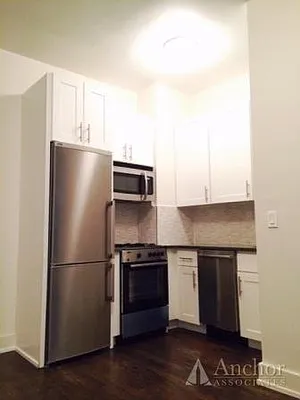 Rented by Anchor Associates | media 17