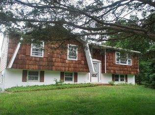 140 Longview Rd, Clinton Corners, NY 12514