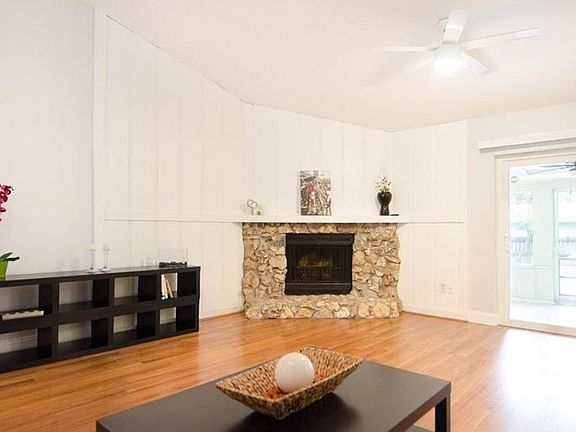 2nd image of 601 Antilla Ave