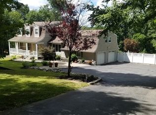 135 Henderson Rd, Stockholm, NJ 07460
