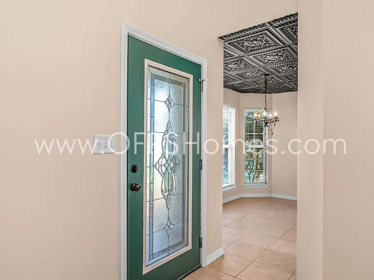 1949 Kadima Cir — Photo 4
