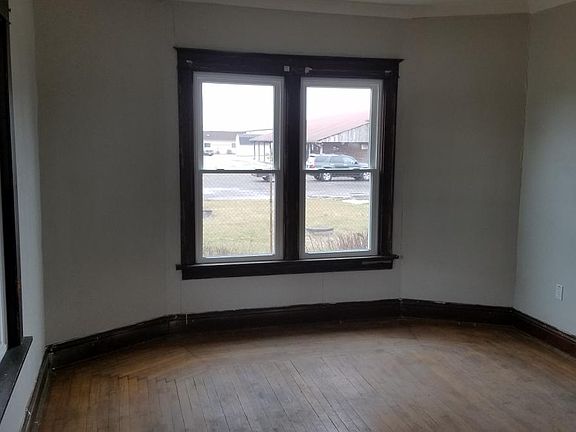 2nd image of 10048 Harrison Ave